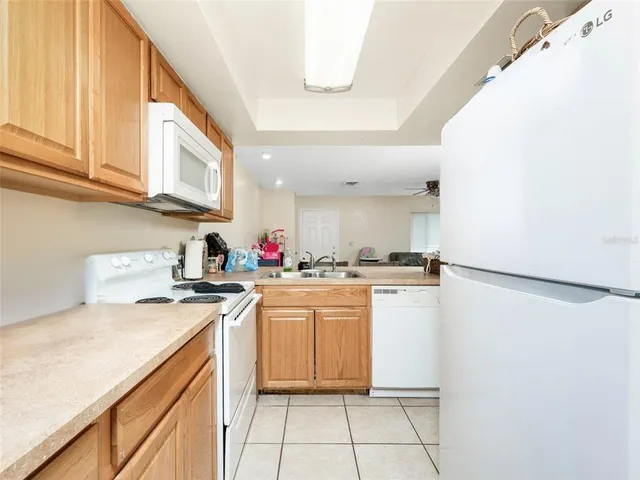 $399,000 | 120 West Perry Lane, Englewood, FL 34223