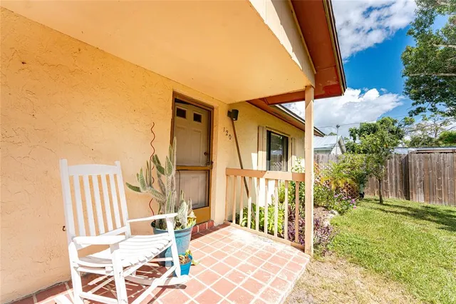 $399,000 | 120 West Perry Lane, Englewood, FL 34223