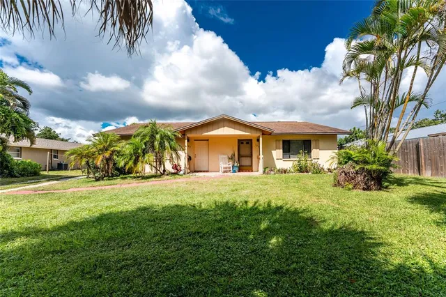 $399,000 | 120 West Perry Lane, Englewood, FL 34223