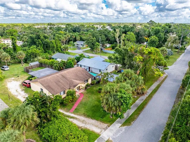 $399,000 | 120 West Perry Lane, Englewood, FL 34223