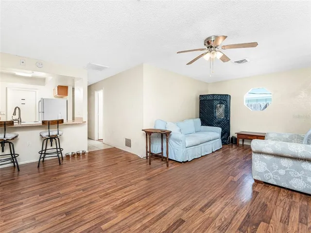 $399,000 | 120 West Perry Lane, Englewood, FL 34223