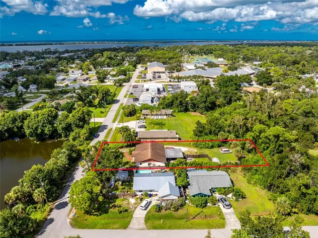 $399,000 | 120 West Perry Lane, Englewood, FL 34223