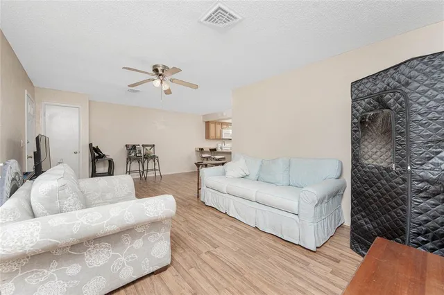 $399,000 | 120 West Perry Lane, Englewood, FL 34223