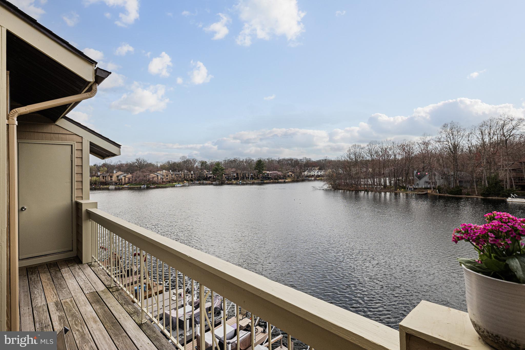 11272 Harbor Court, Unit 1272 Reston, VA 20191 - Photo 5 of 27 Balcony