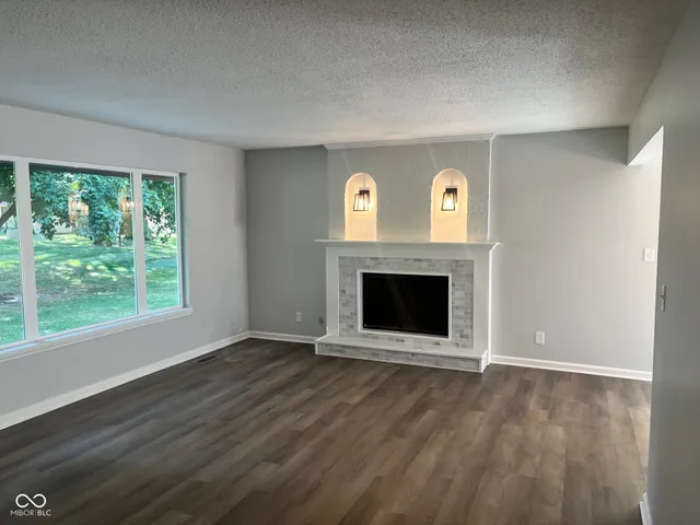 $129,900 | 8353 Paso Del Norte Court, Indianapolis, IN 46227