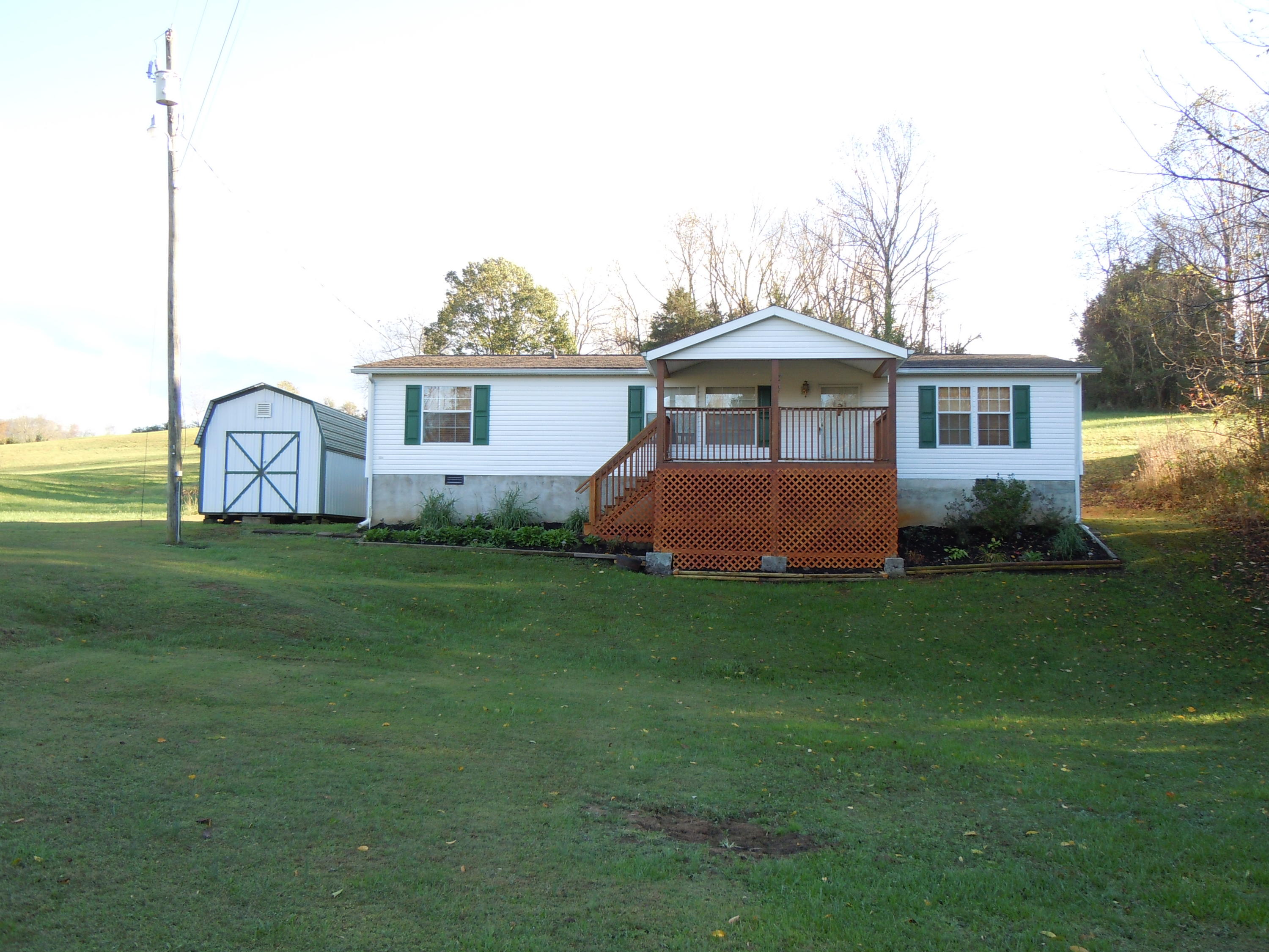 1909 Enterprise Road Piney Flats, TN 37686 - Photo 2 of 26 Front view
