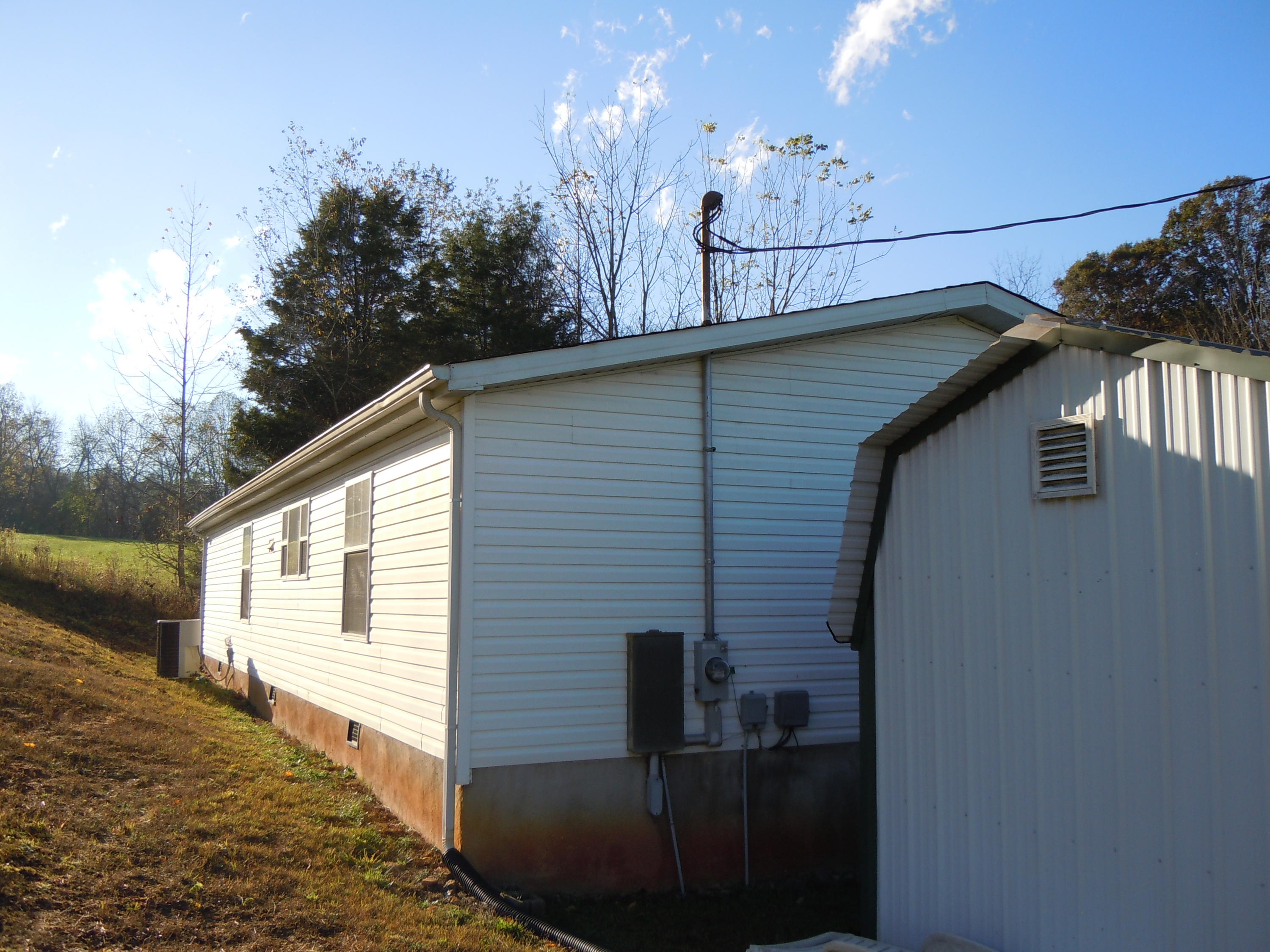 1909 Enterprise Road Piney Flats, TN 37686 - Photo 3 of 26 Back of home