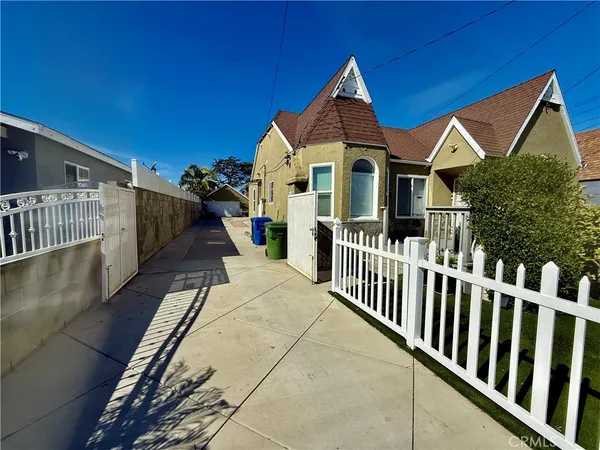 $879,900 | 1555 McDonald Avenue, Wilmington, CA 90744