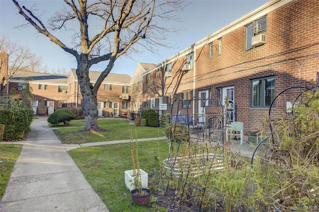 $349,000 | 216-76 68th Avenue, Unit 26119 | Oakland Gardens