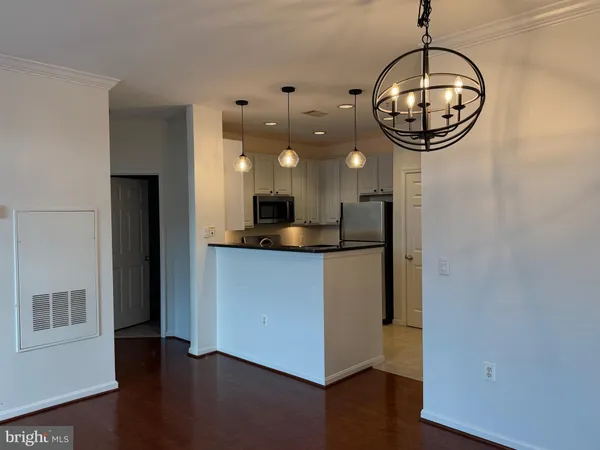 $450,000 | 2465 Army Navy Drive, Unit 1405, Arlington, VA 22206