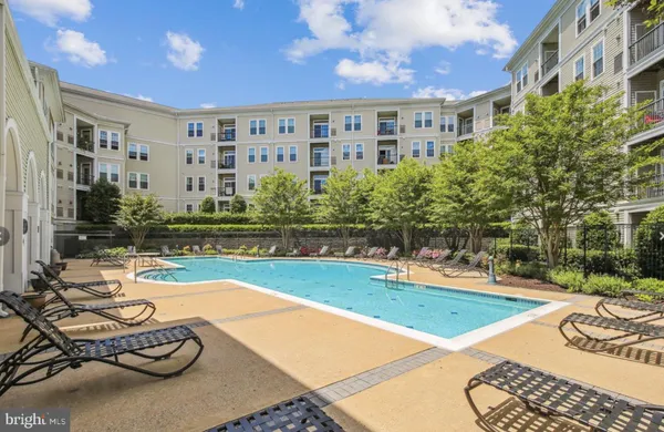 $450,000 | 2465 Army Navy Drive, Unit 1405, Arlington, VA 22206
