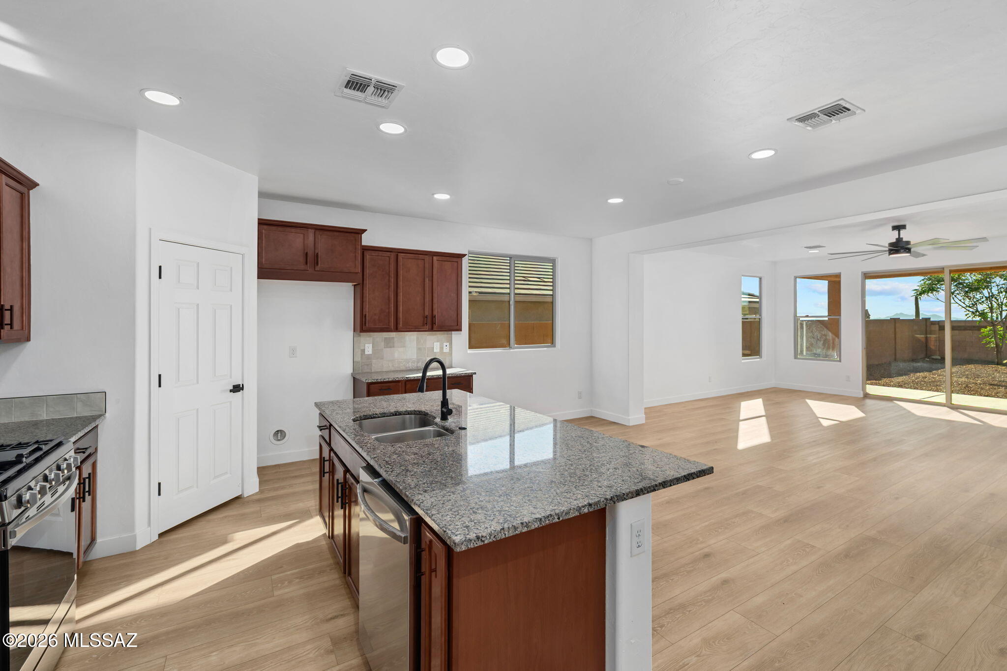 11955 North Raphael Way Tucson, AZ 85742 - Photo 8 of 49 13-web-or-mls-11955 N Raphael Way - MLS