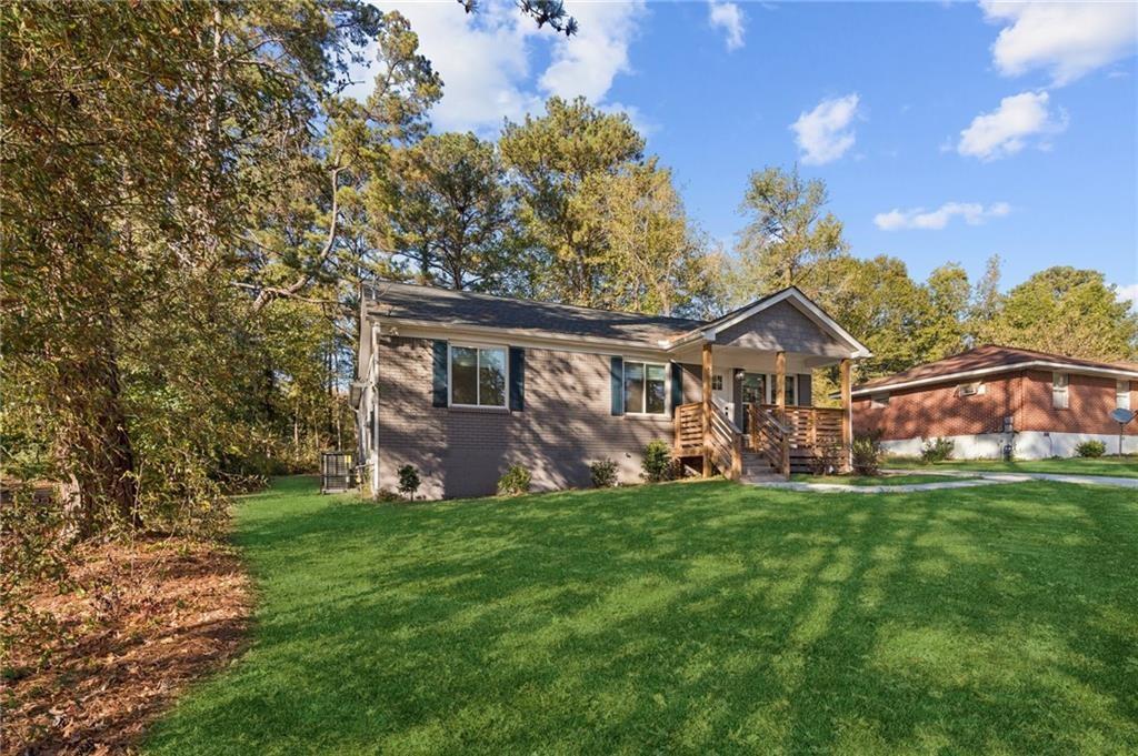 3682 Daisy Drive Decatur, GA 30032 - Photo 3 of 25 Gallery Image 3