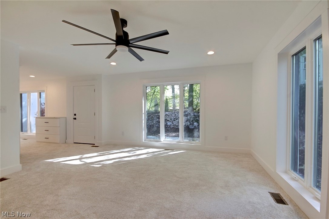 4241 East Cliff Road Port Clinton, OH 43452 - Photo 12 of 35 Gallery Image 12