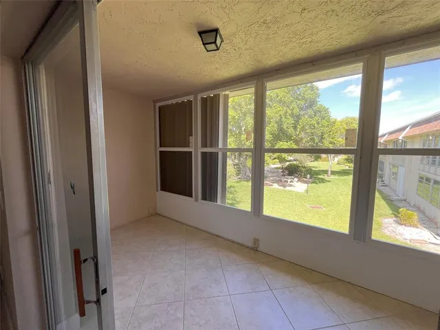 $1,500 | 212 Oxford 400, Unit 212, West Palm Beach, FL 33417