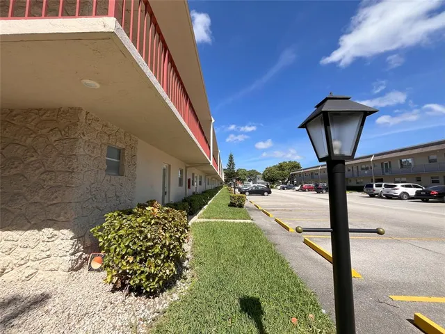 $1,500 | 212 Oxford 400, Unit 212, West Palm Beach, FL 33417