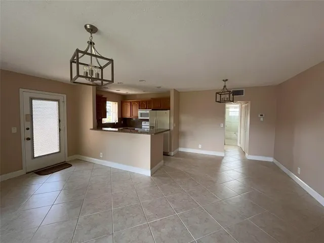 $1,500 | 212 Oxford 400, Unit 212, West Palm Beach, FL 33417