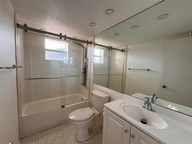 $1,500 | 212 Oxford 400, Unit 212, West Palm Beach, FL 33417
