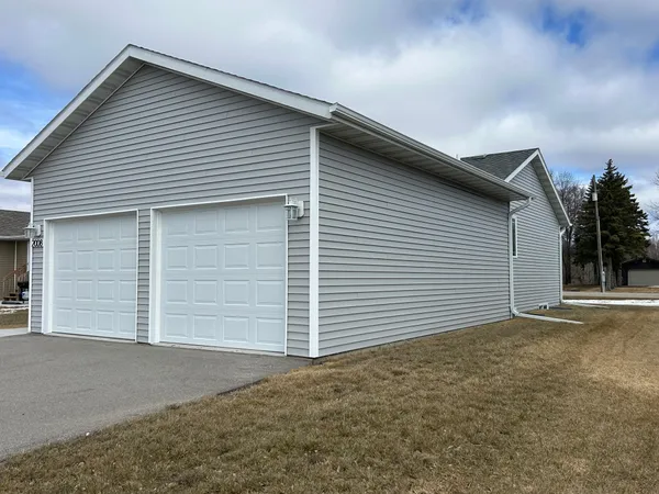 $325,000 | 2008 Nelson Drive, Thief River Falls, MN 56701