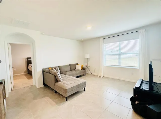 $2,650 | 3384 Hammond Point, Sanford, FL 32771