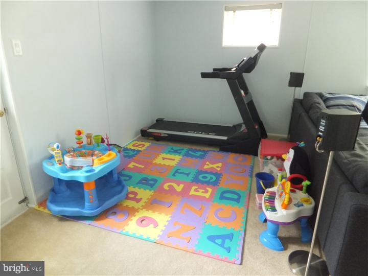 1477 Shoemaker Road Abington, PA 19001 - Photo 15 of 20