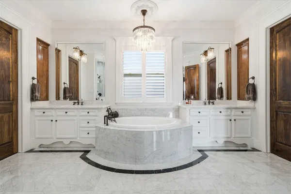 $2,199,000 | 1418 Columbia Street, Houston, TX 77008