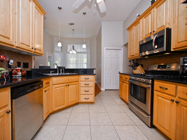 4463 Kingslynn Road Niceville, FL 32578 - Photo 3 of 14 Gallery Image 3