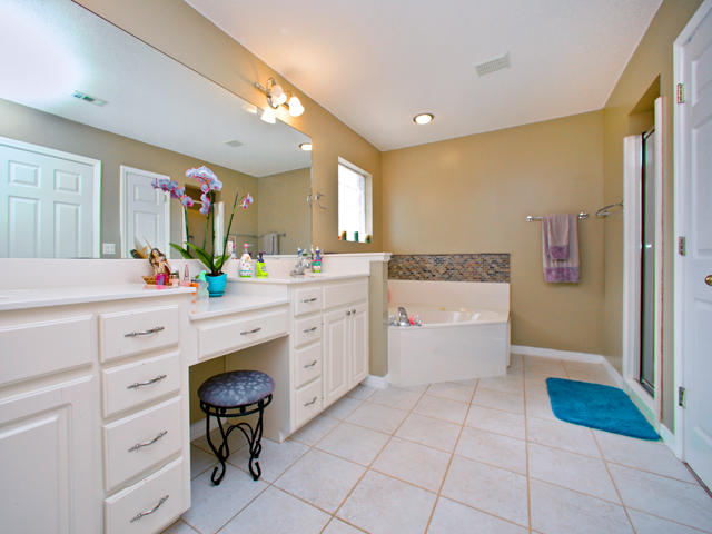 4463 Kingslynn Road Niceville, FL 32578 - Photo 8 of 14 Gallery Image 8