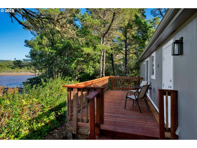 $499,900 | 5041 Heceta Beach Road, Florence, OR 97439