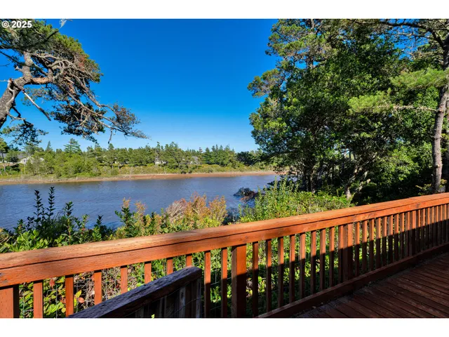$499,900 | 5041 Heceta Beach Road, Florence, OR 97439