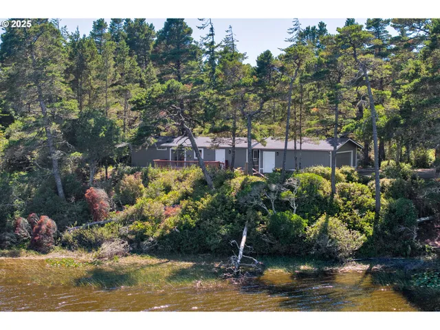 $499,900 | 5041 Heceta Beach Road, Florence, OR 97439