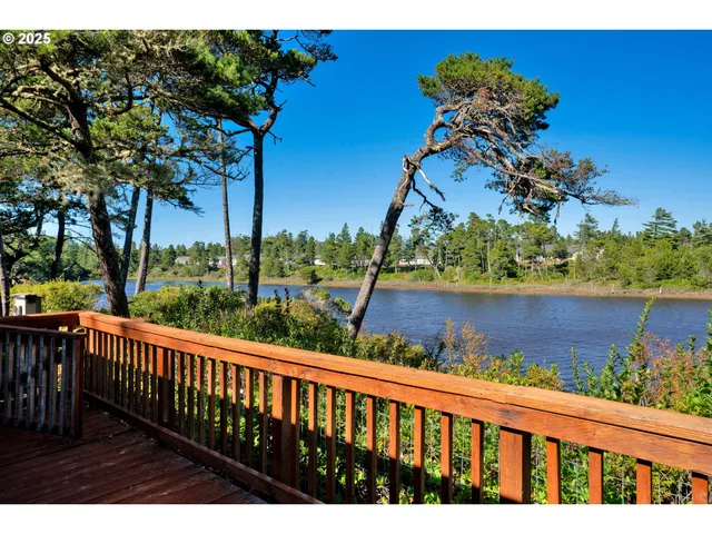 $499,900 | 5041 Heceta Beach Road, Florence, OR 97439