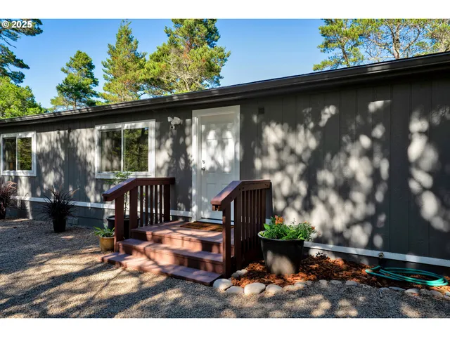 $499,900 | 5041 Heceta Beach Road, Florence, OR 97439