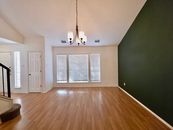 $2,100 | 1424 Roxanne's Run, Pflugerville, TX 78660