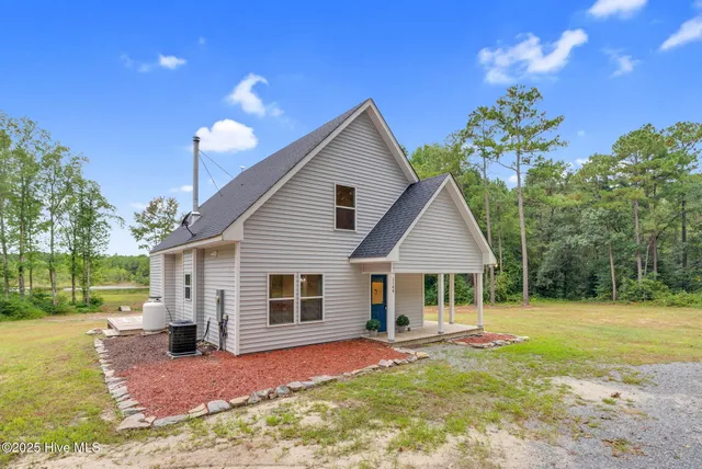 $421,000 | 1144 Lee-Johnson Road, Dunn, NC 28334