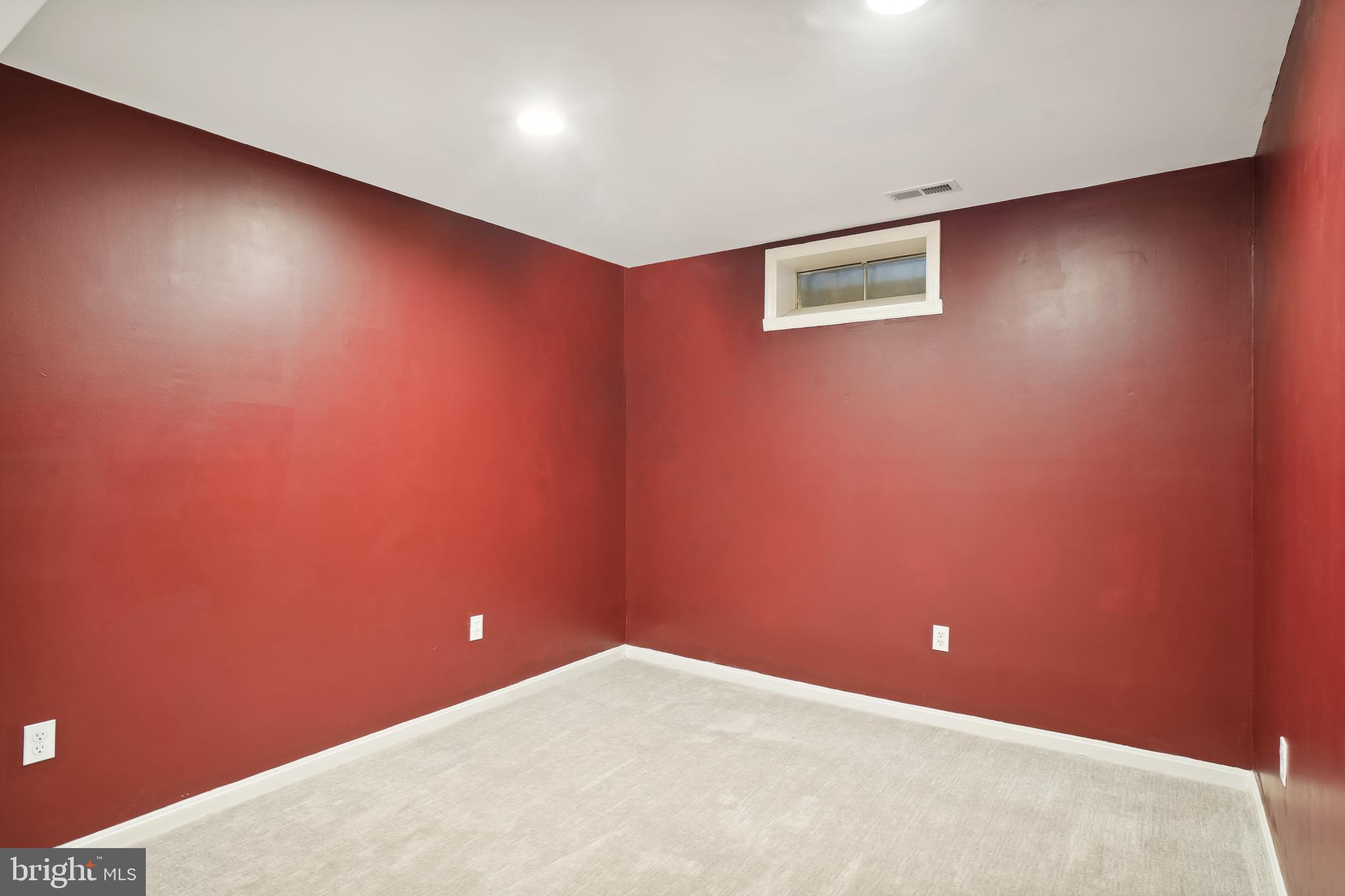 1049 Windrush Lane, Unit 2 Sandy Spring, MD 20860 - Photo 34 of 59 an empty room