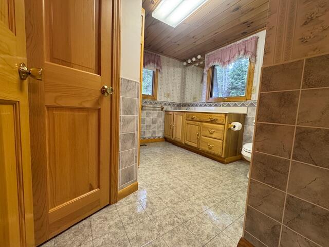 320 Redcedar Lane Sidney, ME 04330 - Photo 19 of 59 full bathroom