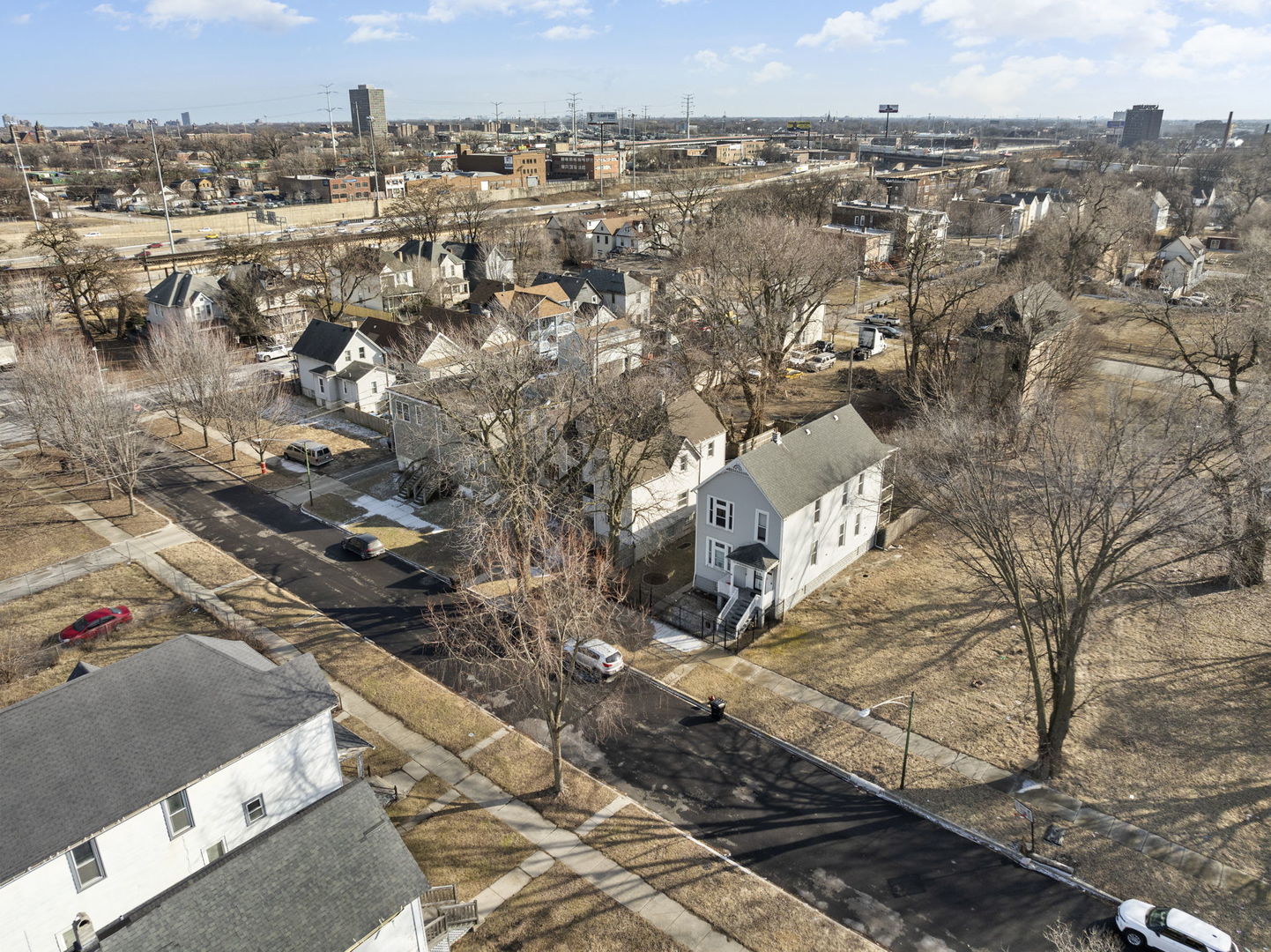 321 West 59th Place Chicago, IL 60621 - Photo 21 of 23 a view of a city