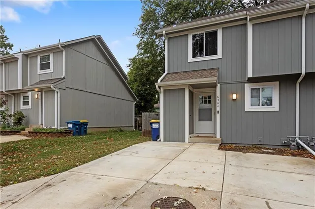 $209,950 | 6564 Charles Street, Shawnee, KS 66216