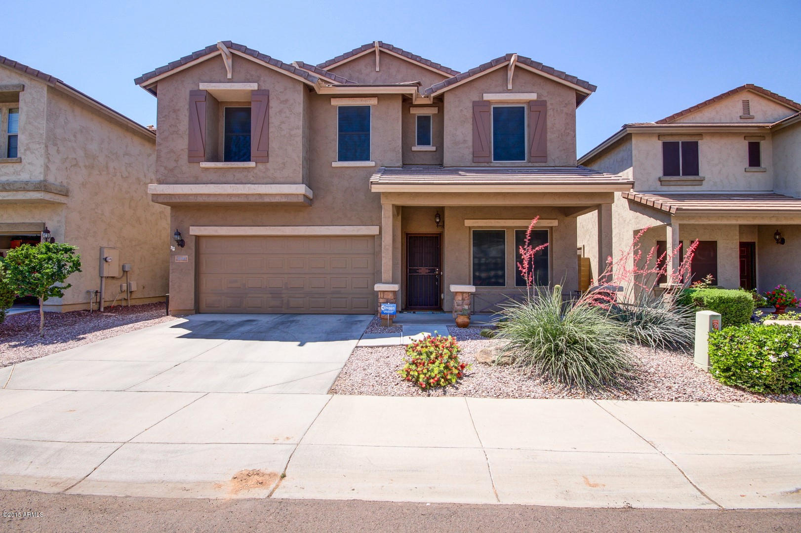 2043 West Kathleen Road Phoenix, AZ 85023 - Photo 2 of 56 Kathleen (2)