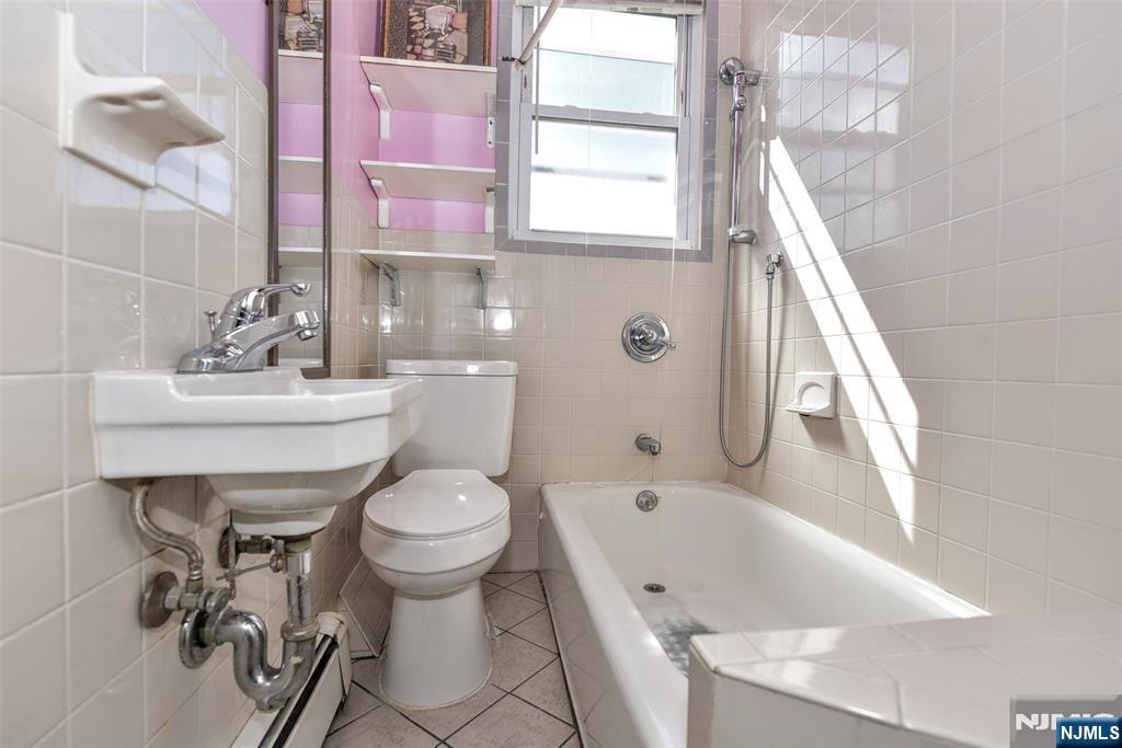 70 Main Avenue Wallington, NJ 07057 - Photo 18 of 35