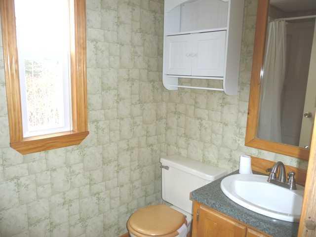 12 Old Rte 26 South Paris, ME 04281 - Photo 18 of 32 Bathroom.