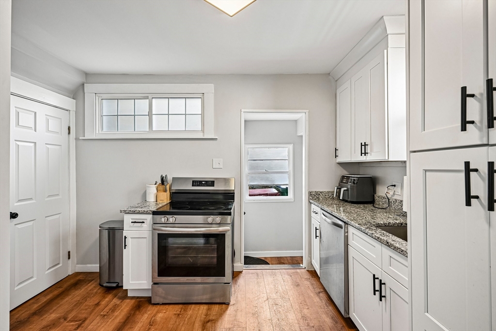 19 Sheldon Street Lowell, MA 01851 - Photo 12 of 42