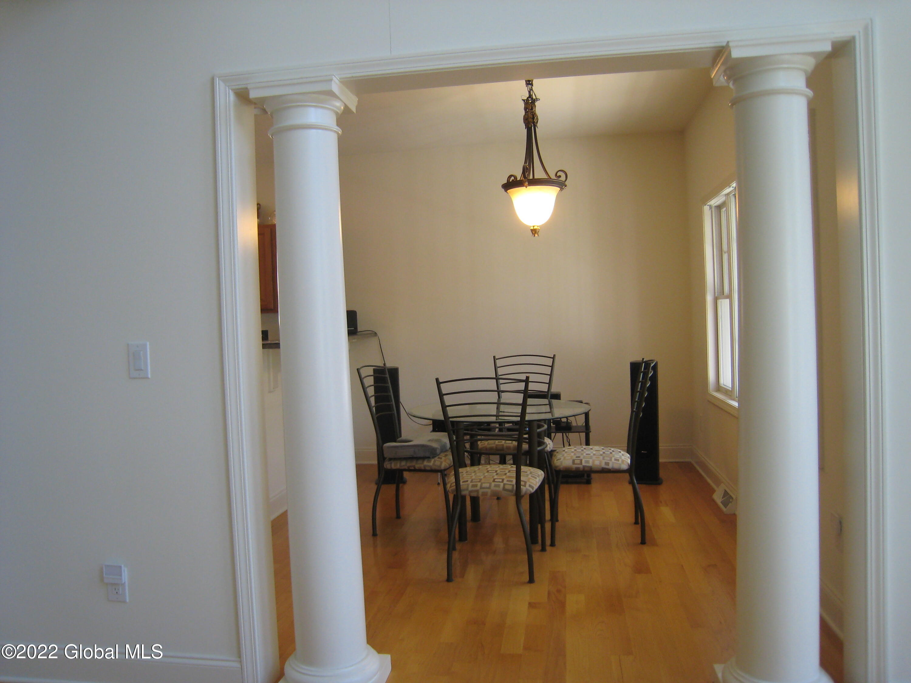 19 Conway Circle Colonie, NY 12211 - Photo 12 of 22 19 conway cir- dining room