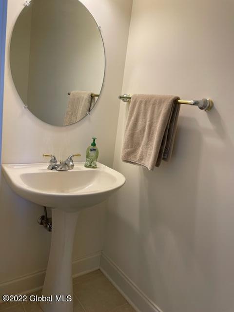 19 Conway Circle Colonie, NY 12211 - Photo 7 of 22 bath - 19 conway