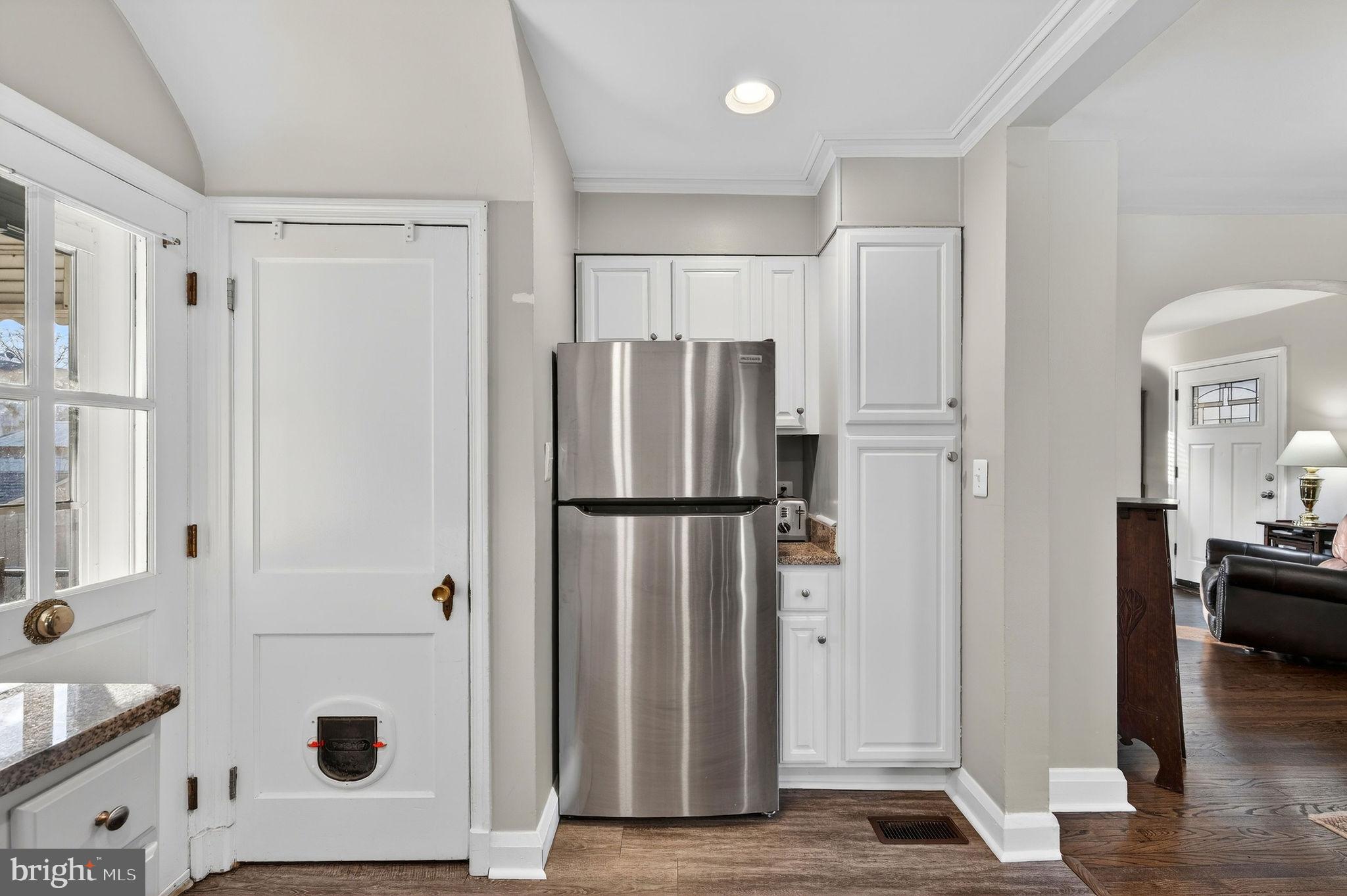 3033 Parktowne Road Baltimore, MD 21234 - Photo 14 of 43