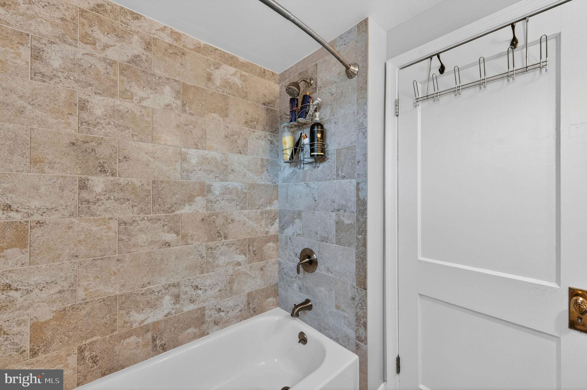 3033 Parktowne Road Baltimore, MD 21234 - Photo 21 of 43