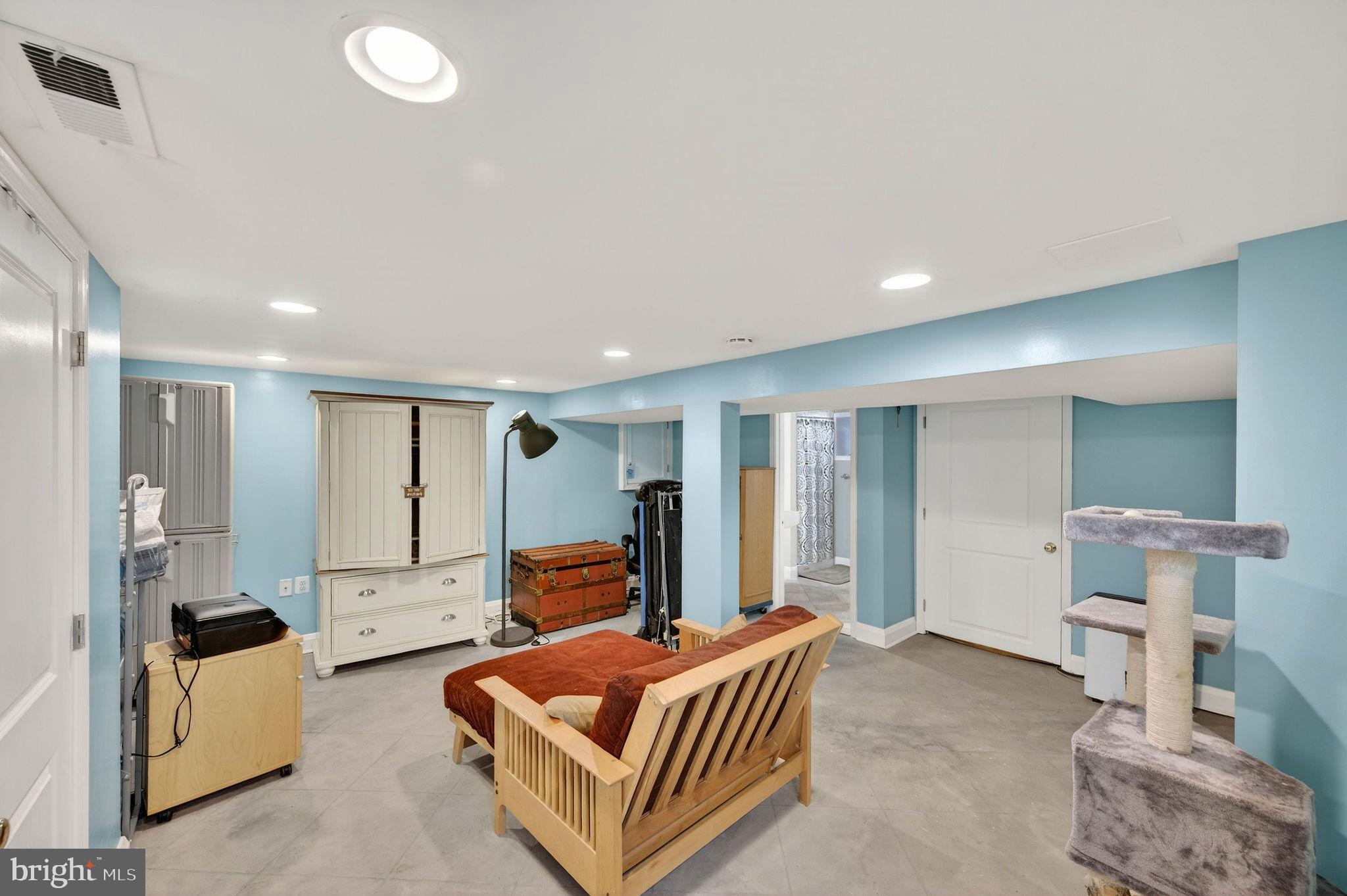 3033 Parktowne Road Baltimore, MD 21234 - Photo 32 of 43