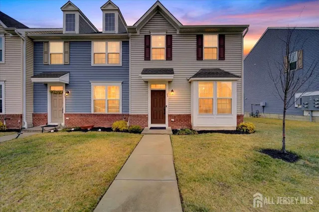 $550,000 | 66 American Way, Unit 266, Cliffwood, NJ 07721