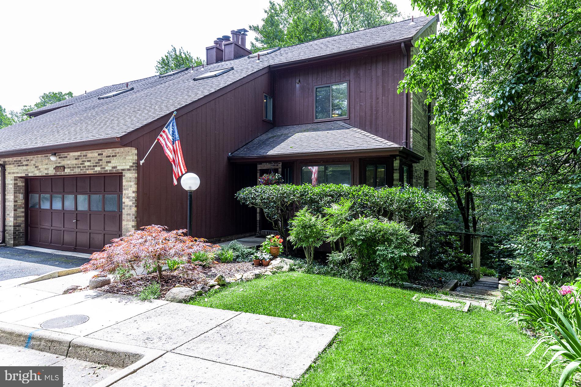 11621 Clubhouse Court Reston, VA 20190 - Photo 2 of 57 NESTLED IN THE TREES